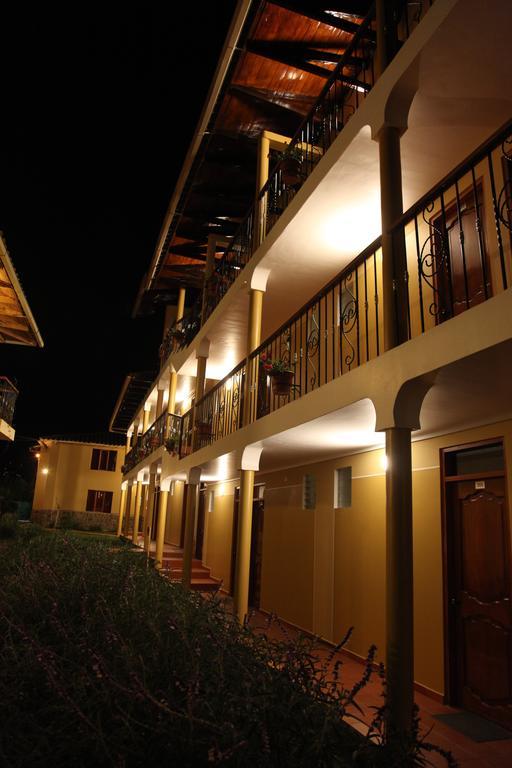 Tunupa Lodge Hotel Ollantaytambo Extérieur photo